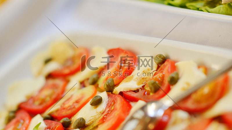 线上线下食品招商：模式差异与策略解析